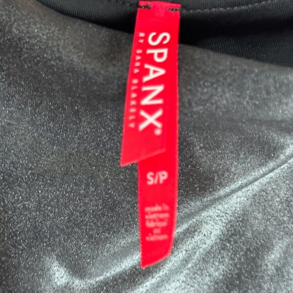 Spanx Faux Leather Leggings Black Size Small Petite SP Authentic EUC - Picture 5 of 6